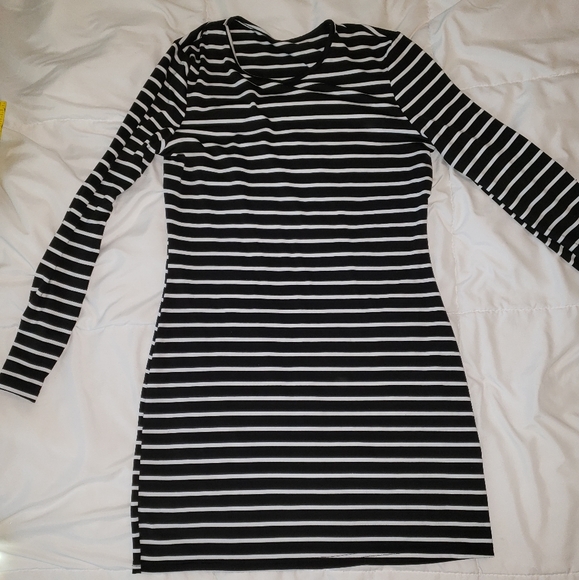 Black and White Stripe Dress/Shirt Size L - Picture 5 of 6